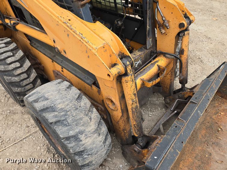 image for item EV1725 2002 Case 60XT skid steer loader