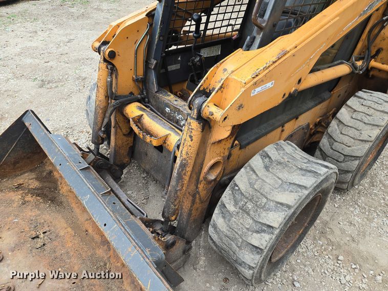 image for item EV1725 2002 Case 60XT skid steer loader