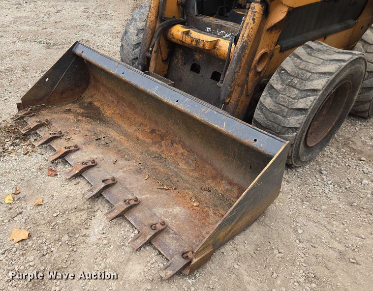 image for item EV1725 2002 Case 60XT skid steer loader