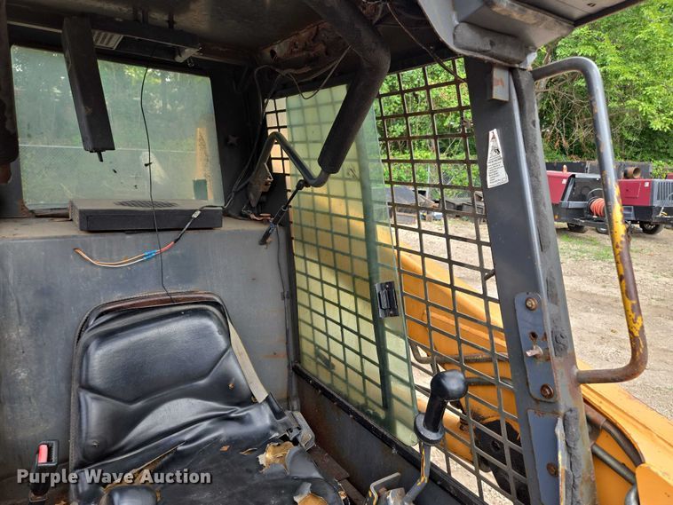 image for item EV1725 2002 Case 60XT skid steer loader