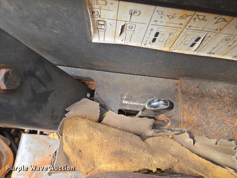 image for item EV1725 2002 Case 60XT skid steer loader