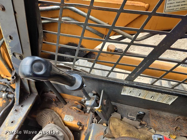 image for item EV1725 2002 Case 60XT skid steer loader