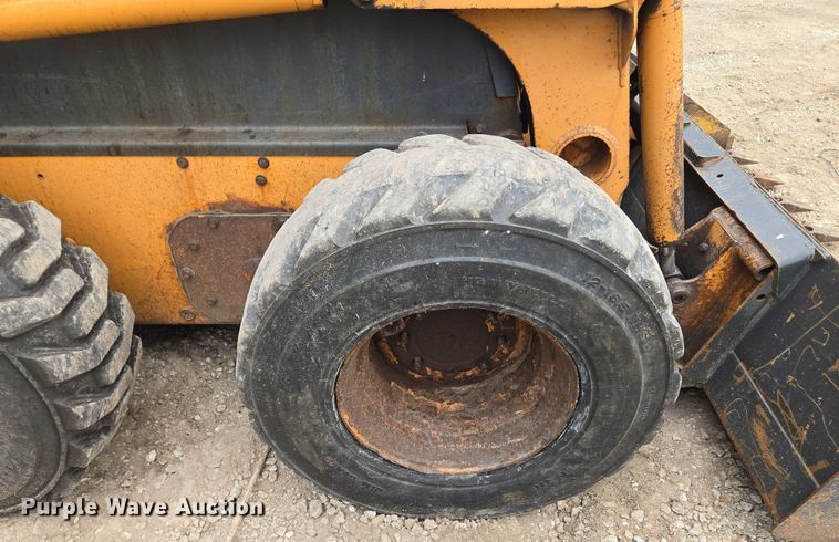 image for item EV1725 2002 Case 60XT skid steer loader