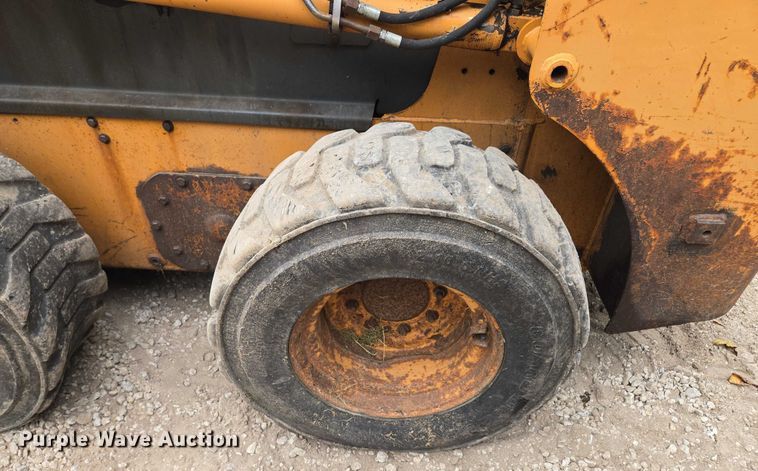 image for item EV1725 2002 Case 60XT skid steer loader