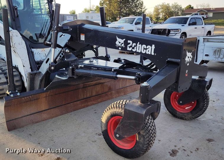 image for item IP9643 2023 Bobcat Grader 108 skid steer grader