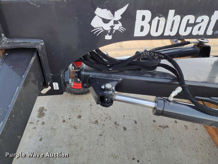 image for item IP9643 2023 Bobcat Grader 108 skid steer grader