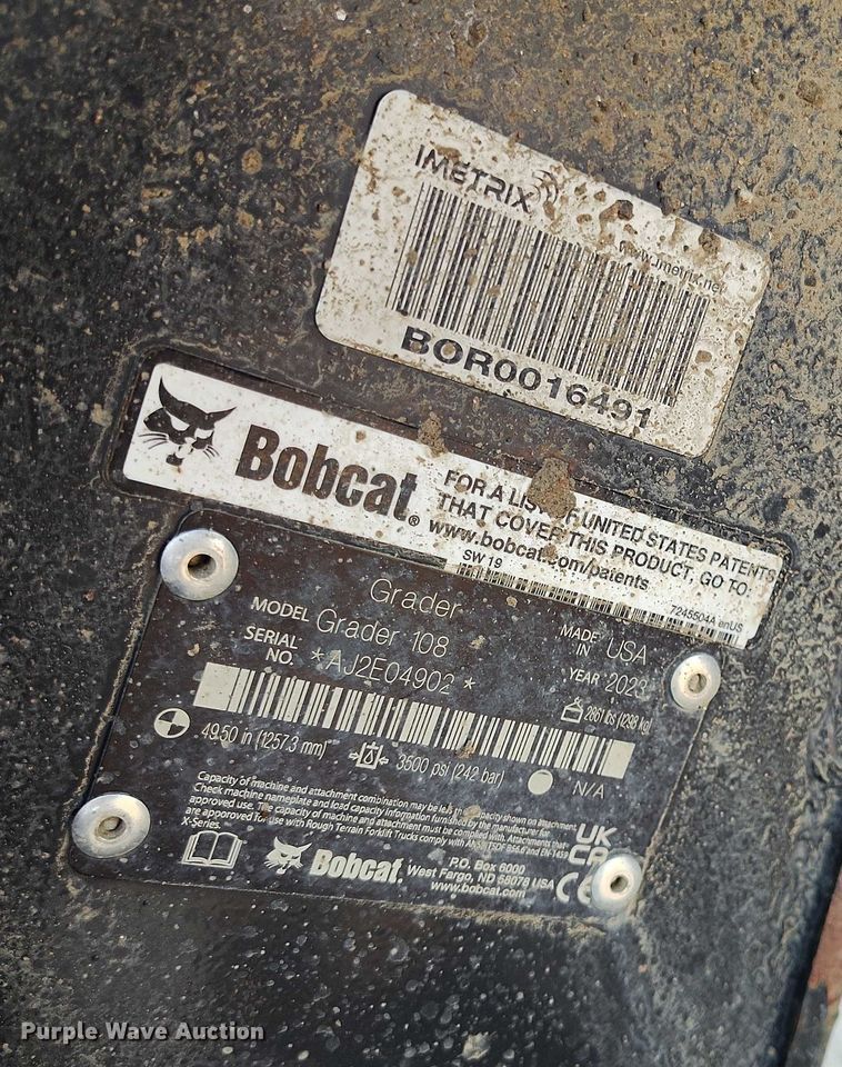 image for item IP9643 2023 Bobcat Grader 108 skid steer grader