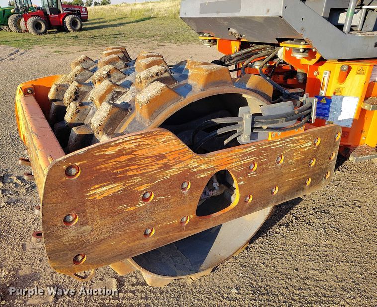 image for item IP9644 2012 Hamm 3205P single drum vibratory roller