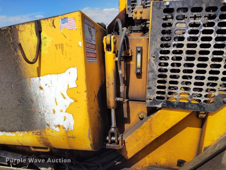 image for item IP9660 Lee-Boy 8515 paver