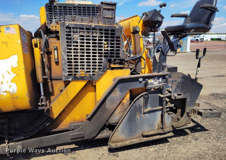 image for item IP9660 Lee-Boy 8515 paver