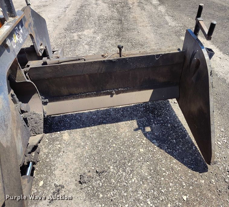 image for item IP9660 Lee-Boy 8515 paver