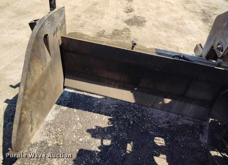 image for item IP9660 Lee-Boy 8515 paver