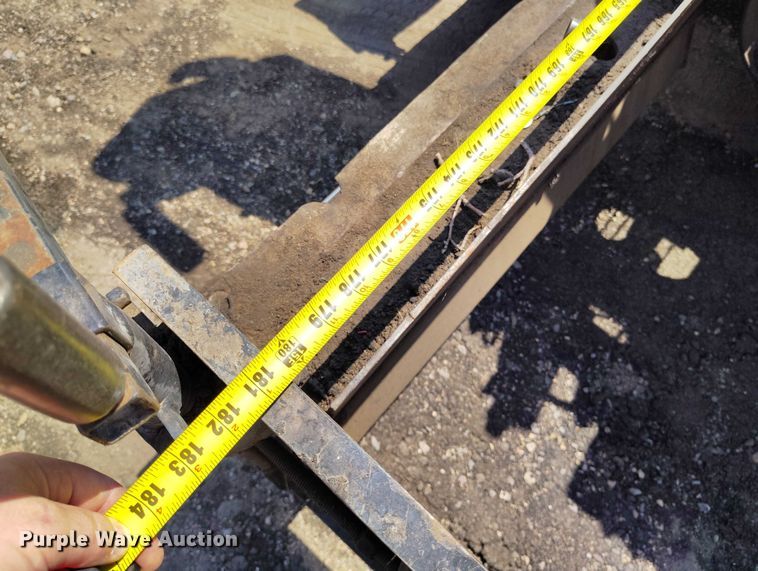 image for item IP9660 Lee-Boy 8515 paver