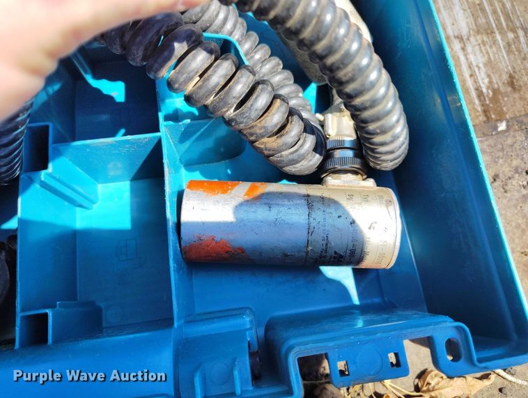 image for item IP9660 Lee-Boy 8515 paver