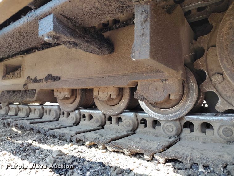 image for item IP9660 Lee-Boy 8515 paver