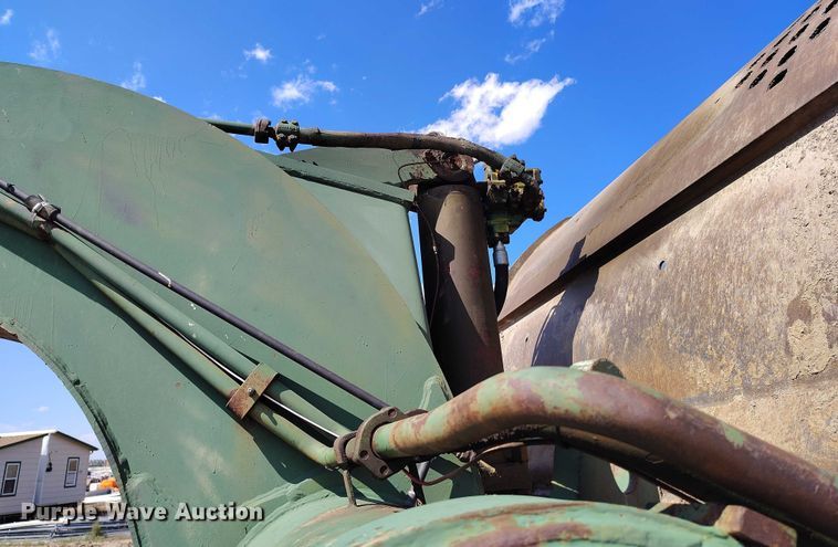 image for item IP9679 Clark 290M scraper