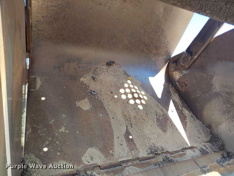 image for item IP9679 Clark 290M scraper