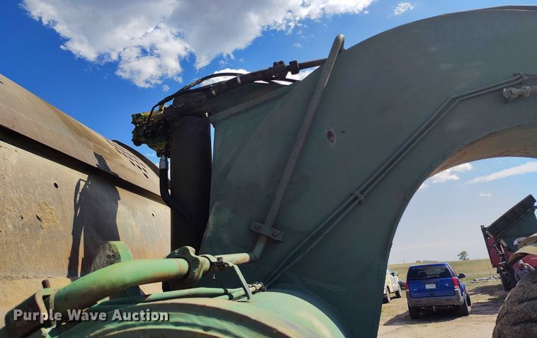 image for item IP9679 Clark 290M scraper