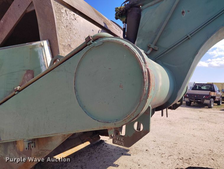 image for item IP9679 Clark 290M scraper