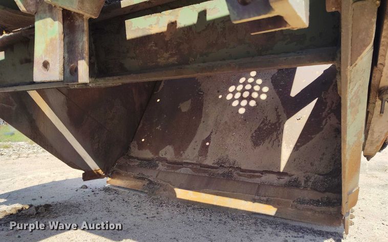 image for item IP9679 Clark 290M scraper