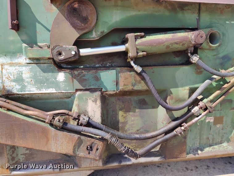 image for item IP9679 Clark 290M scraper