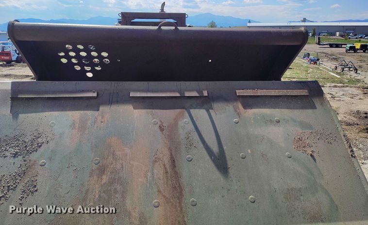 image for item IP9679 Clark 290M scraper