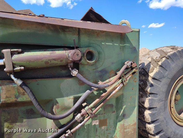 image for item IP9679 Clark 290M scraper