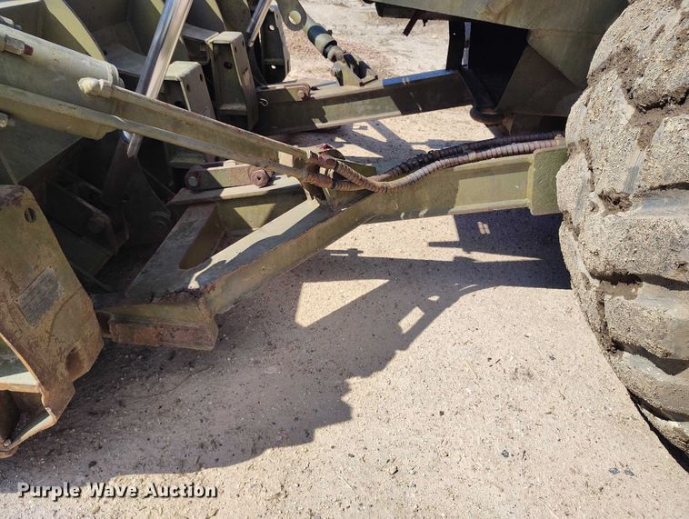 image for item IP9679 Clark 290M scraper