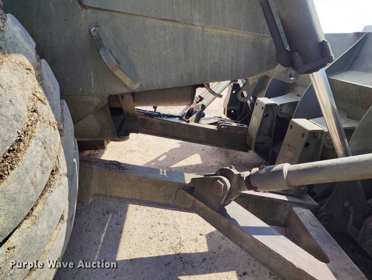 image for item IP9679 Clark 290M scraper