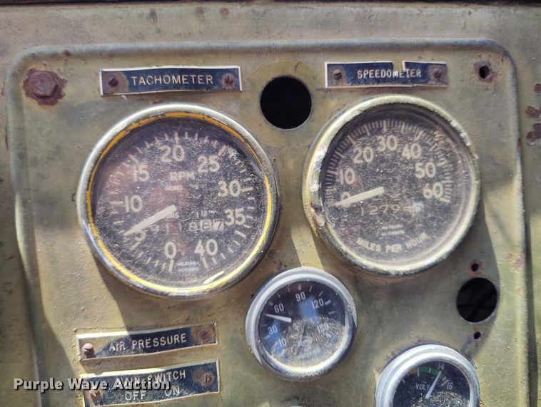 image for item IP9679 Clark 290M scraper