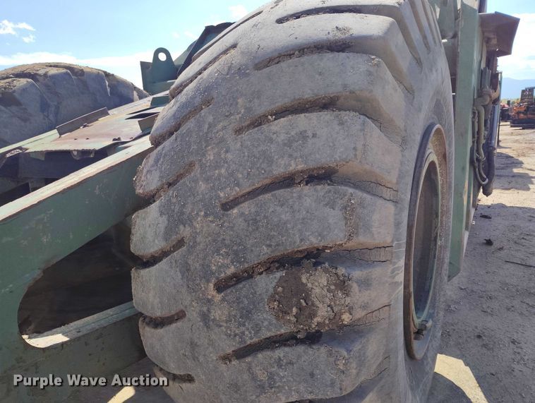 image for item IP9679 Clark 290M scraper