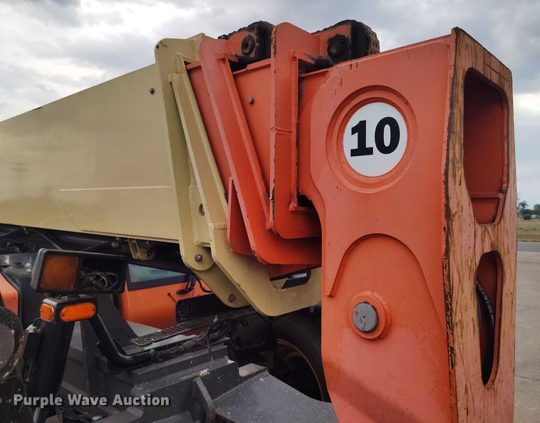 image for item IP9691 2012 JLG G10-55A  telehandler