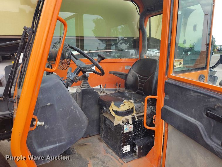 image for item IP9691 2012 JLG G10-55A  telehandler