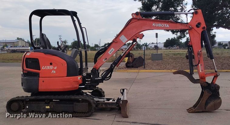 image for item IP9692 2014 Kubota U35-4 mini excavator