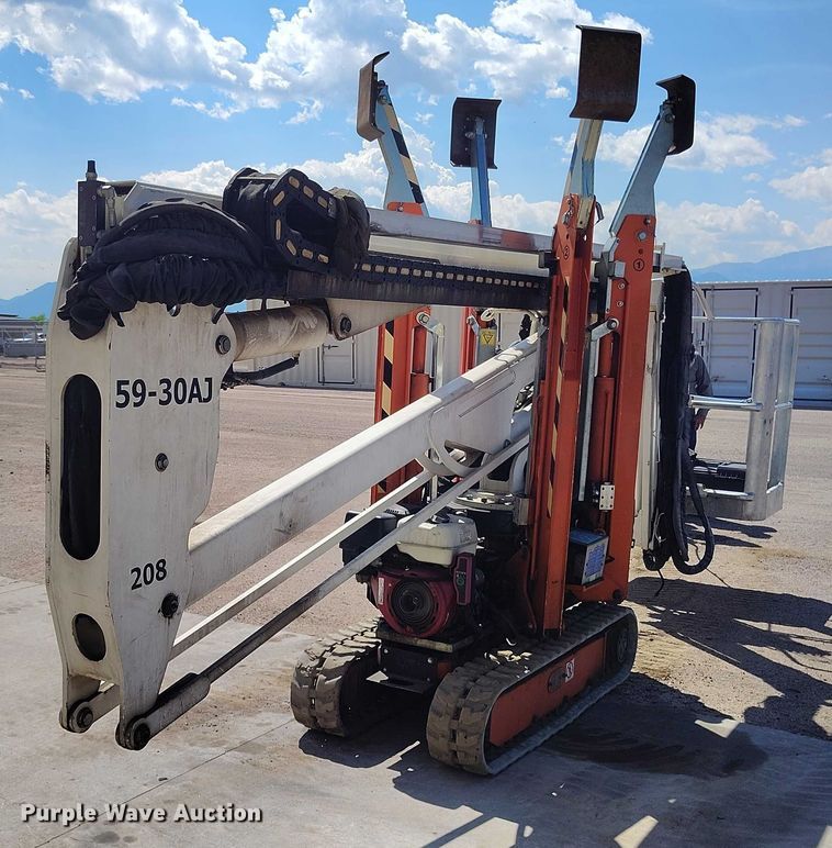 image for item IP9695 2013 Easy Lift R180 boom lift