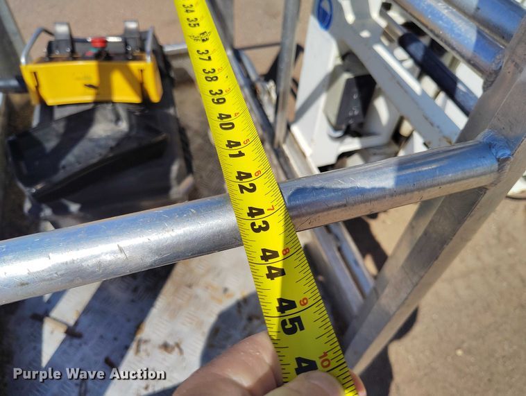 image for item IP9695 2013 Easy Lift R180 boom lift