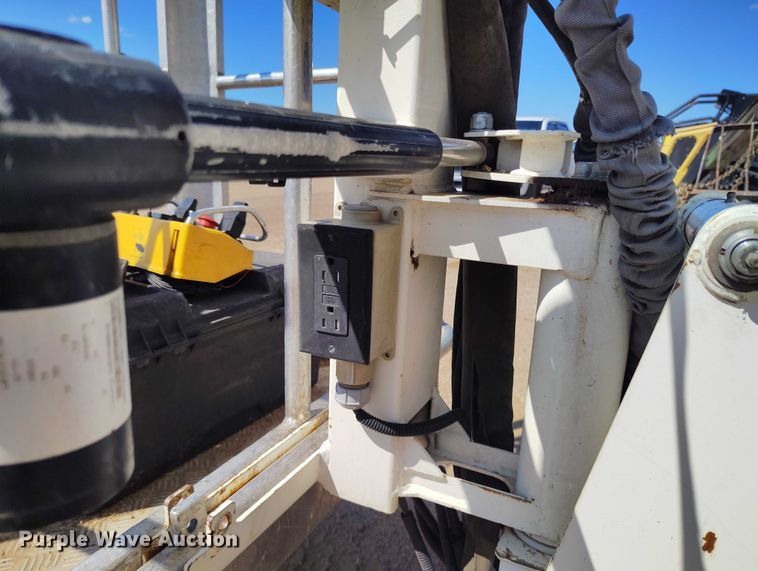 image for item IP9695 2013 Easy Lift R180 boom lift