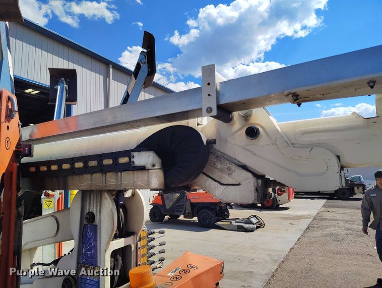 image for item IP9695 2013 Easy Lift R180 boom lift