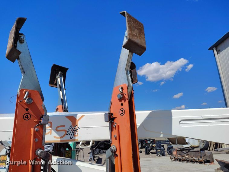 image for item IP9695 2013 Easy Lift R180 boom lift
