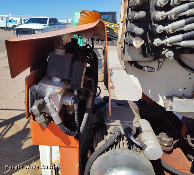 image for item IP9695 2013 Easy Lift R180 boom lift