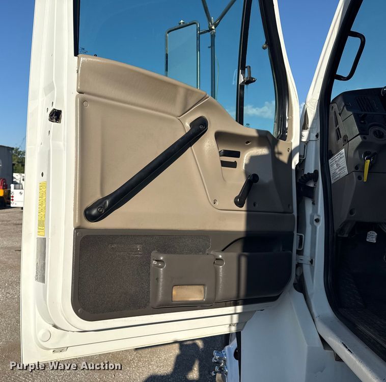 image for item NU9554 2007 Sterling Acterra utility / service truck