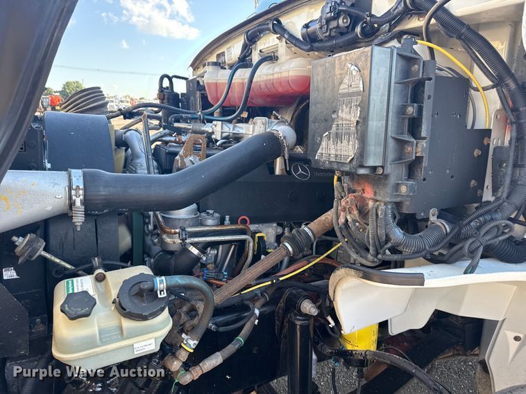 image for item NU9554 2007 Sterling Acterra utility / service truck