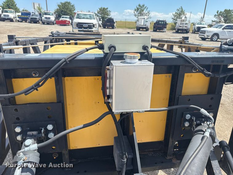 image for item NU9561 2011 Energy Absorption crash attenuator 