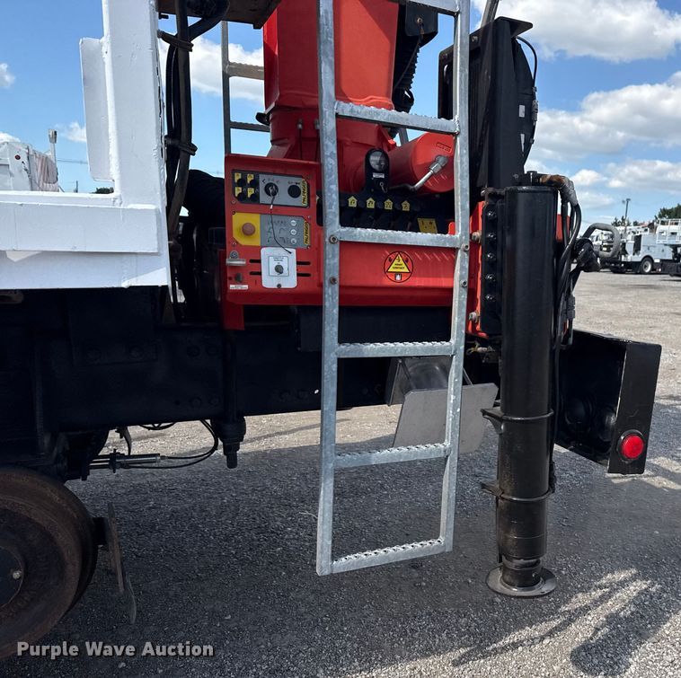 image for item NU9568 2010 Freightliner Business Class M2 grapple crane truck 