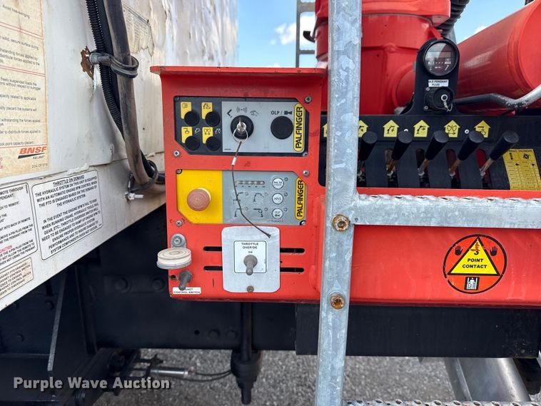 image for item NU9568 2010 Freightliner Business Class M2 grapple crane truck 