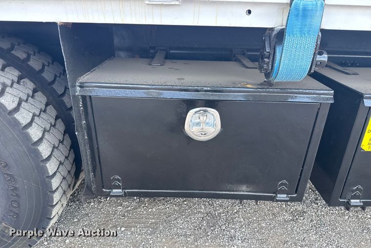 image for item NU9568 2010 Freightliner Business Class M2 grapple crane truck 