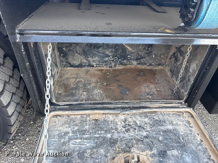 image for item NU9568 2010 Freightliner Business Class M2 grapple crane truck 