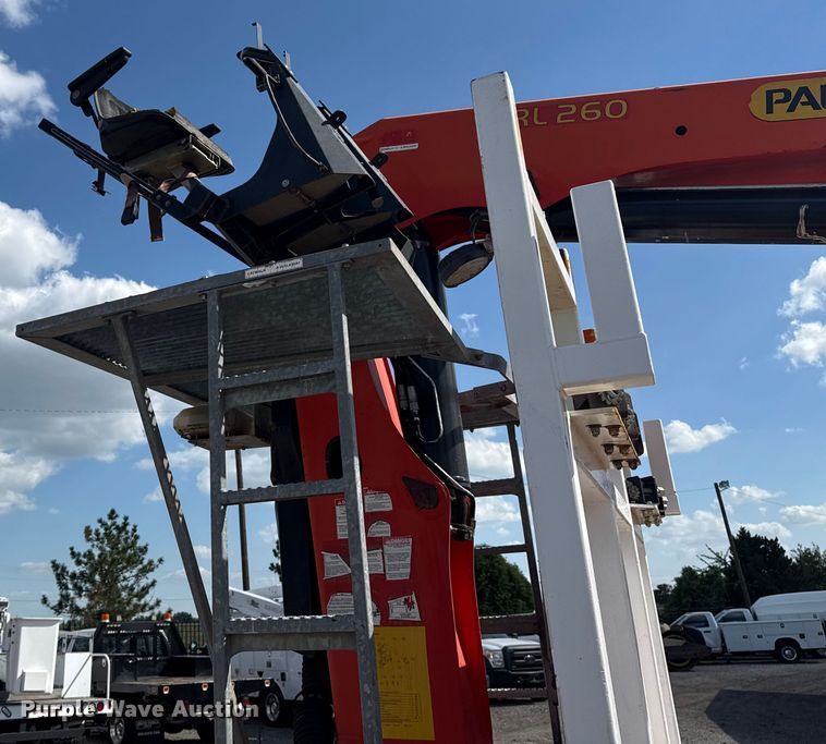 image for item NU9568 2010 Freightliner Business Class M2 grapple crane truck 