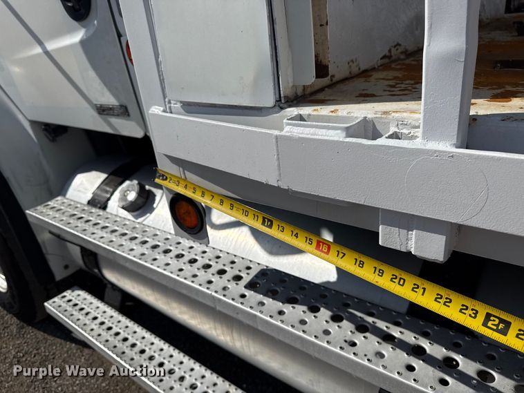 image for item NU9568 2010 Freightliner Business Class M2 grapple crane truck 