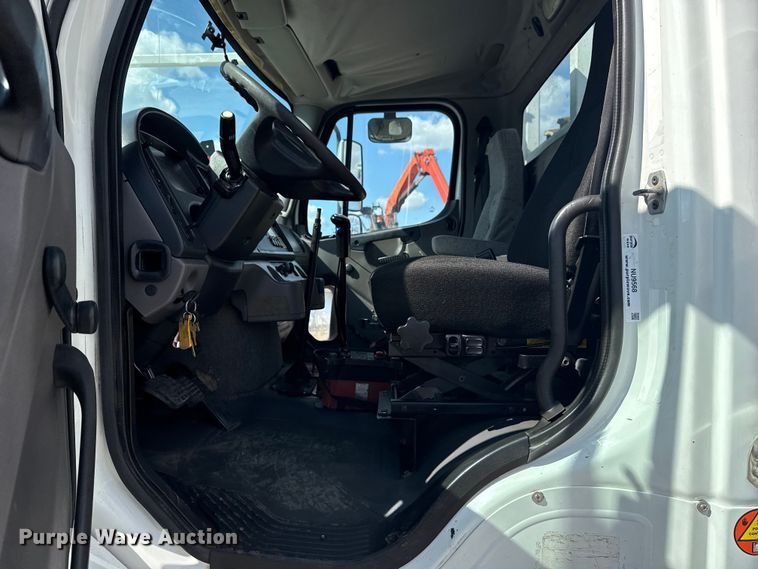 image for item NU9568 2010 Freightliner Business Class M2 grapple crane truck 